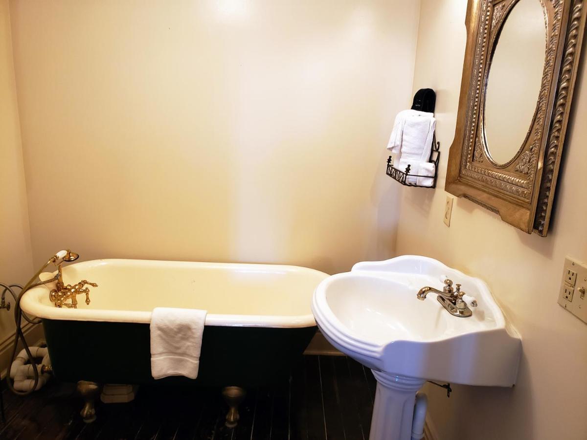 Iron Horse Hotel Blackwater Buitenkant foto