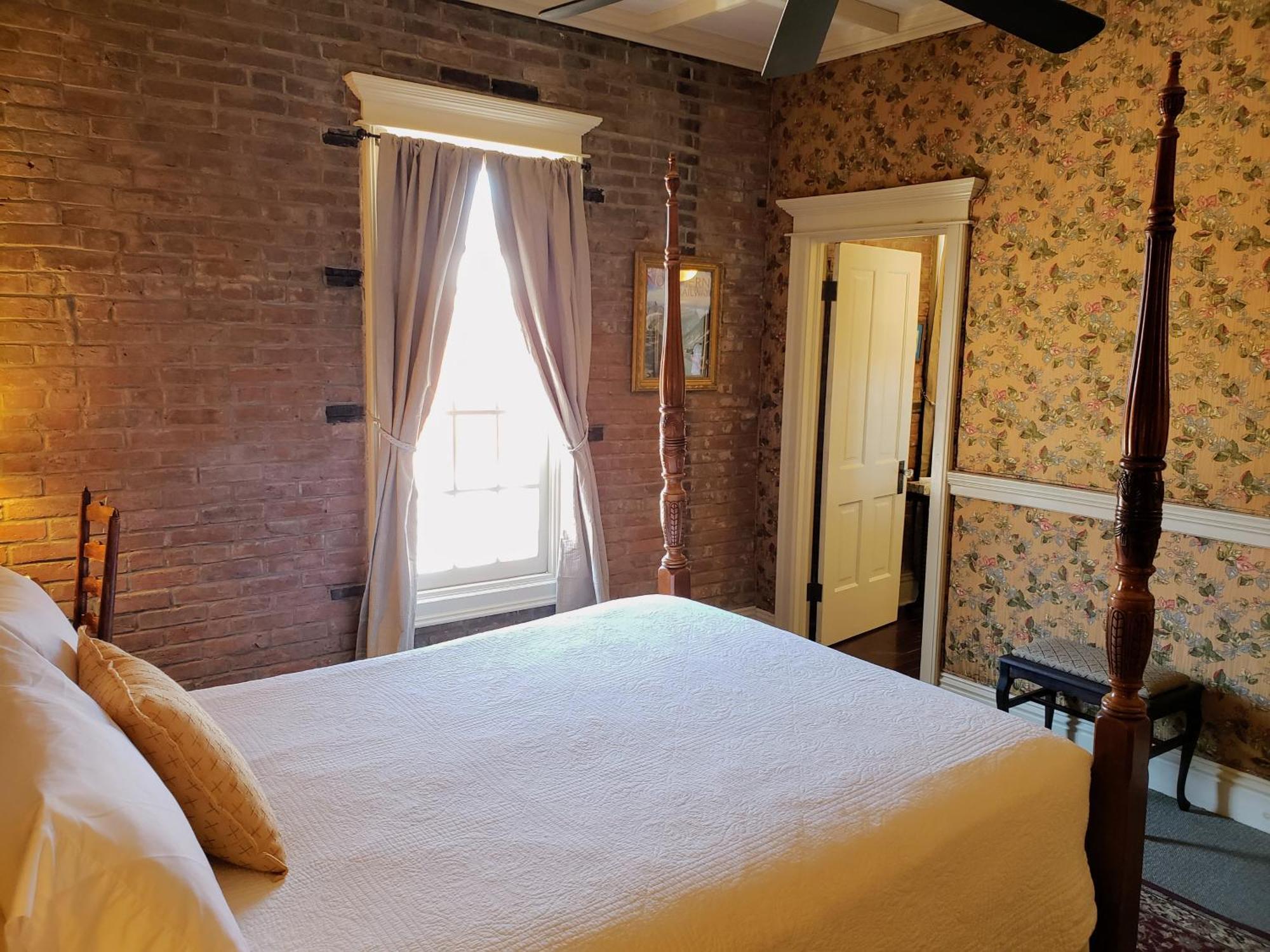 Iron Horse Hotel Blackwater Buitenkant foto